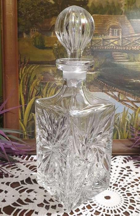 CRYSTAL DECANTER