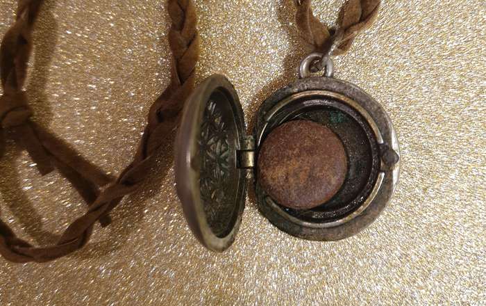 Essential oil Diffuser Necklace locket Pendant Jewelry