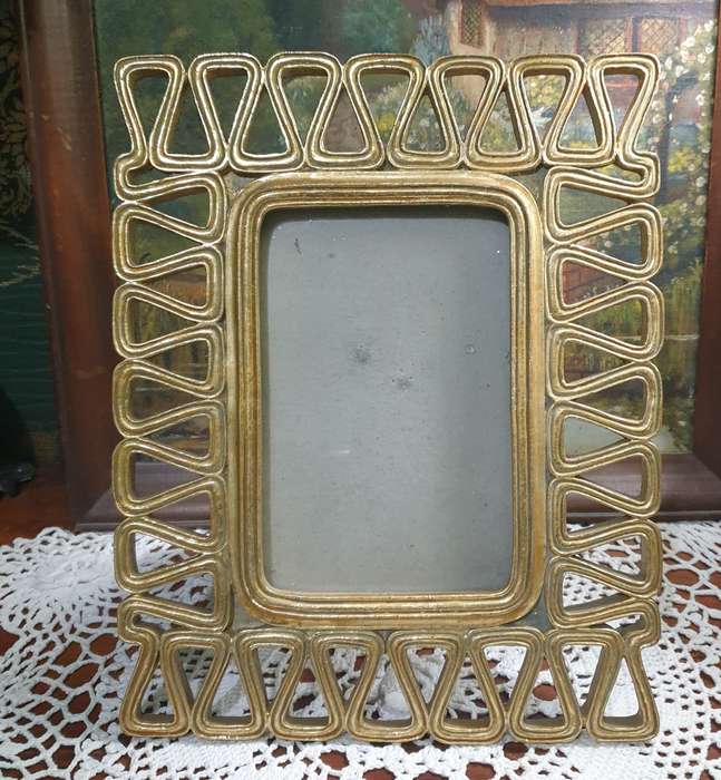 PHOTO FRAME FOR YOUR COLLECTION