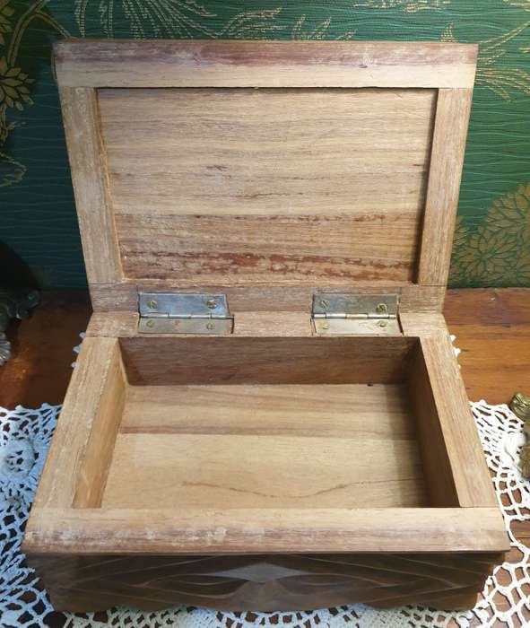 HEAVY WOODEN STORAGE JEWELRY BOX