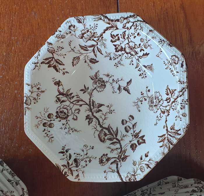 Vintage Johnson Brothers Hyde park octagonal , ironstone made in England 1980s