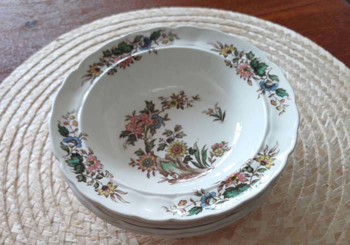 Lorraine by Grindley | 5 Small Bowls |