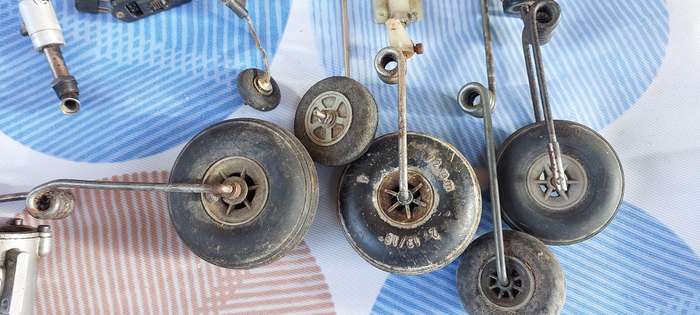 Collection of radio Controlled aircraft engins and accessories