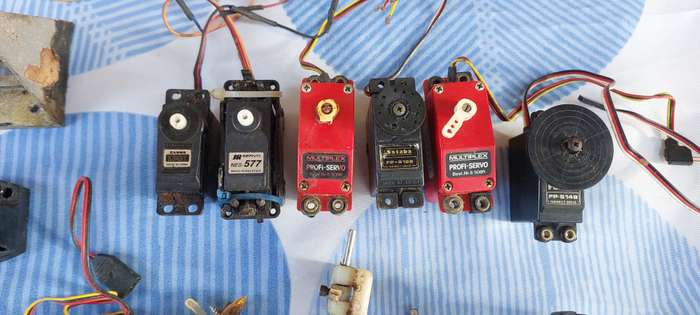 Collection of radio Controlled aircraft engins and accessories
