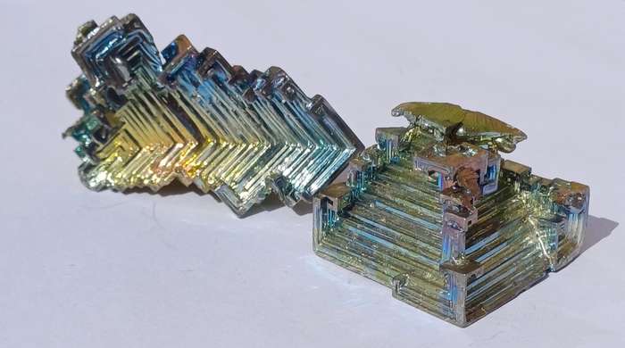 Bismuth cluster crystal rocks (SET)