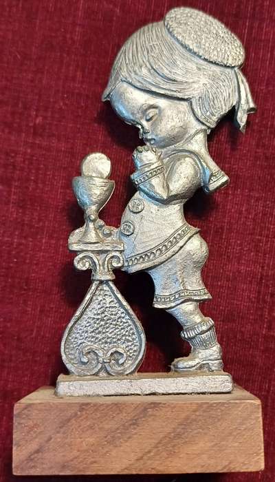 Vintage PELTRO CESELLATO A MANO Pewter Praying Girl Figurine on Wooden Base