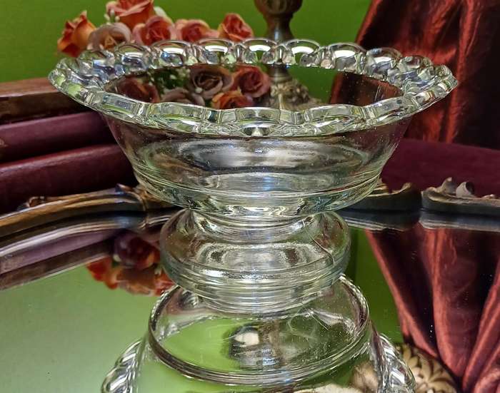 Vintage Clear Glass Bowl with Lacey Reticulated Rim  19 x 10 cm
