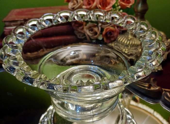 Vintage Clear Glass Bowl with Lacey Reticulated Rim  19 x 10 cm