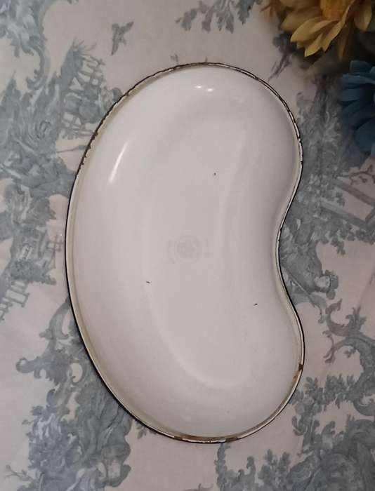 Vintage Swedish Kockums Enamel Kidney-Shaped Bowl  25 x 16 x 4 cm