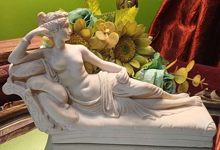 Venus Victrix, Pauline Bonaparte - Resin Sculpture/Figurine - Vintage