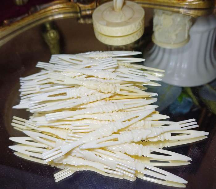 1960s Plastic Hors D'oeuvres Appetizer Mini Cocktail Forks and Jar Set