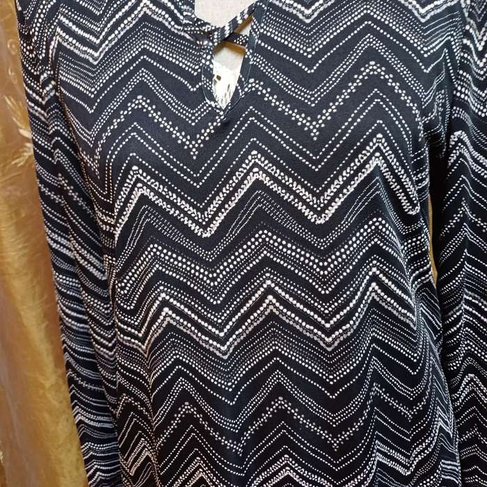 LADIES LONG SLEEVE TOP