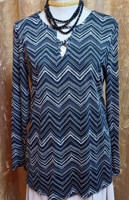 LADIES LONG SLEEVE TOP