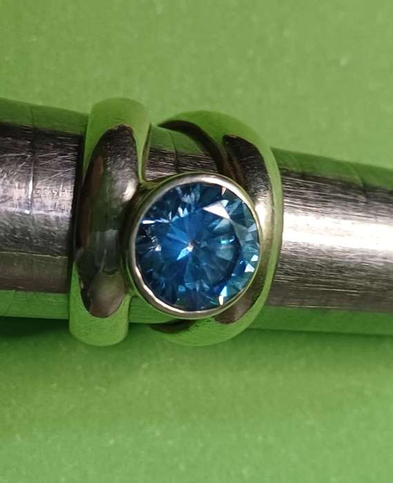 Blue Topaz Ring | SILVER |