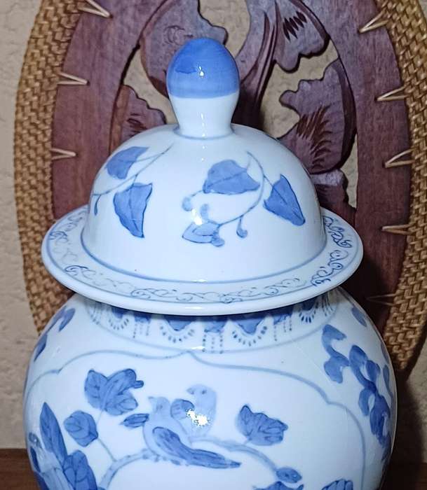 BLUE ORIENTAL JAR WITH LID