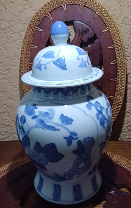 BLUE ORIENTAL JAR WITH LID