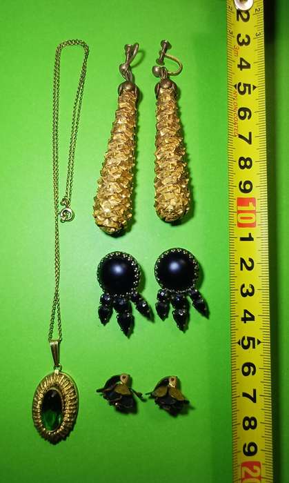 Vintage Costume Jewelry  | 08 |