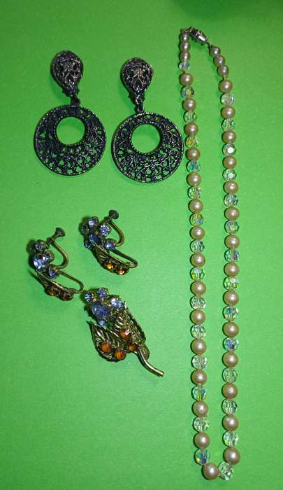 Vintage Costume Jewelry  | 09 |