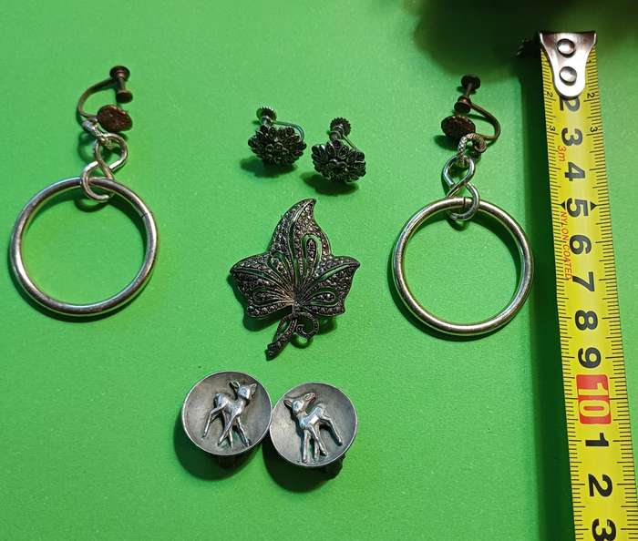 Vintage Costume Jewelry  | 10 |