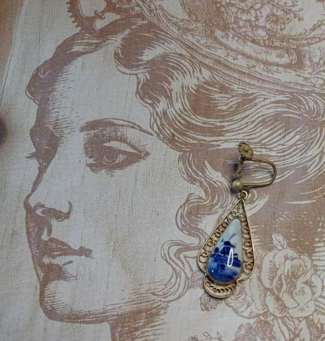 VTG Delft Porcelain Silver Earrings Brooch | 29 |