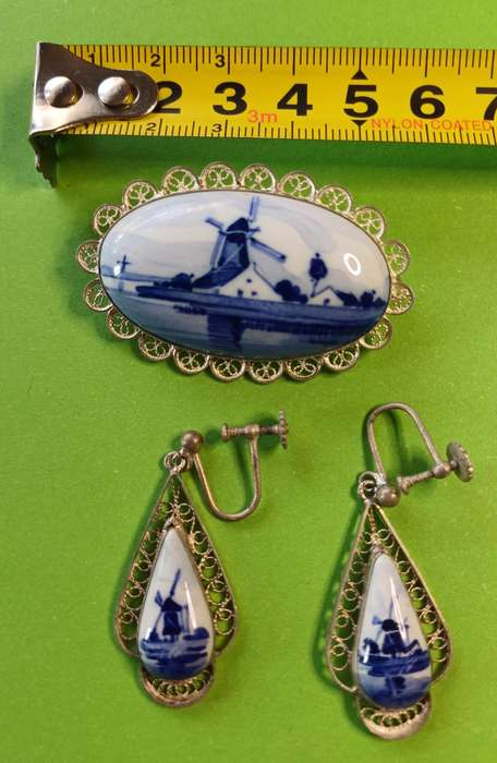 VTG Delft Porcelain Silver Earrings Brooch | 29 |