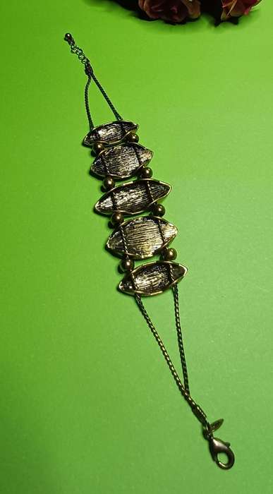 Red Stones with Metal Vintage Bracelet