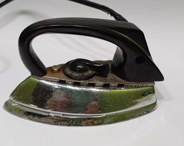Electric Travel Iron