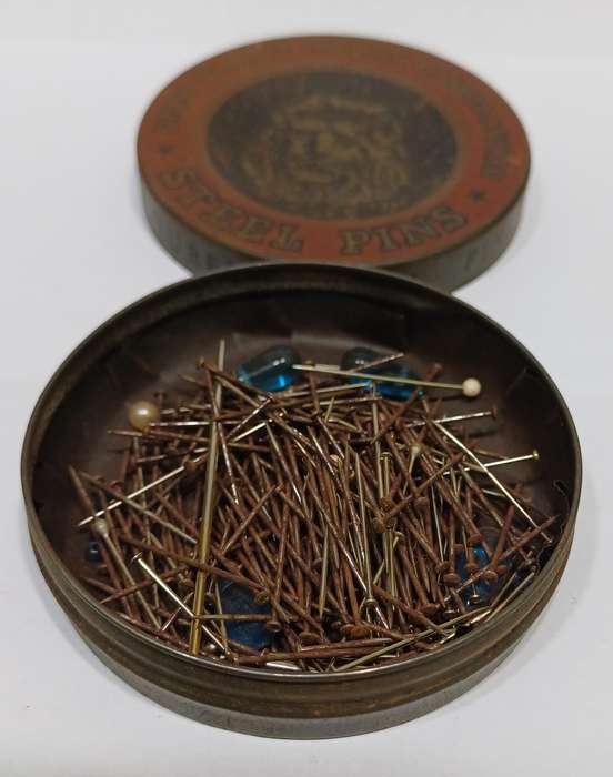 Vintage Haberdasher's |Tailor's English |  Steel Pin Tin |  Lion Graphics