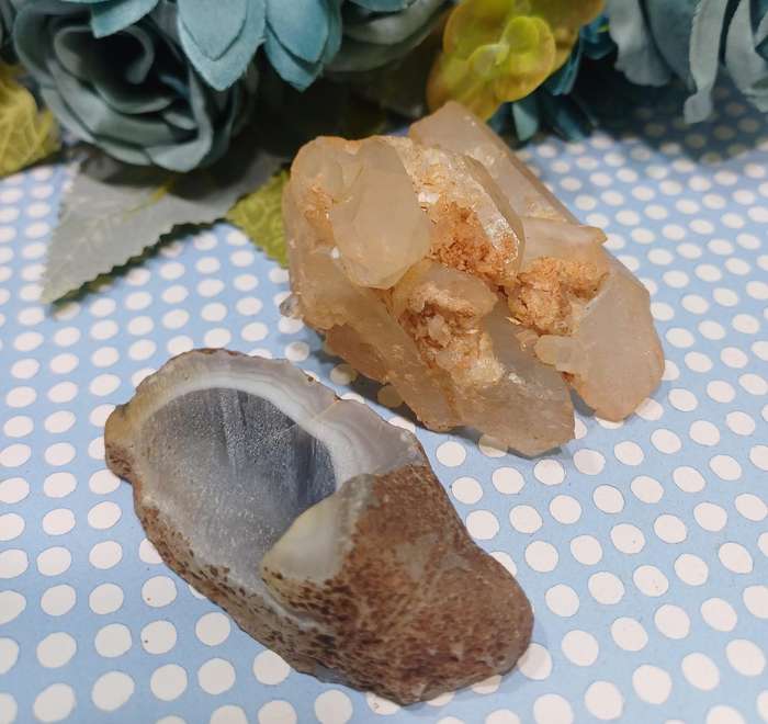 Agate Crystal Fragment & Small Limonite Quartz Clusters Apothecary Curio Set | 39 |
