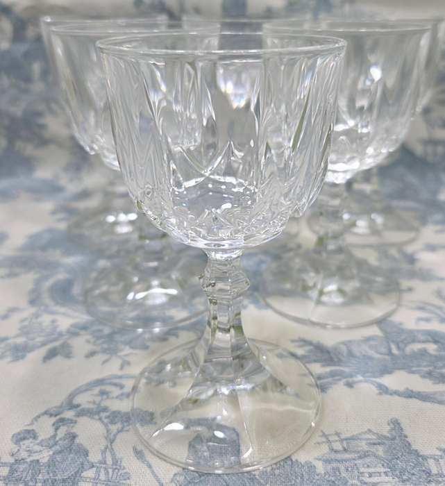 RCR Royal Crystal Rock 24% Lead Crystal White Wine Glasses Set of 6   (02)
