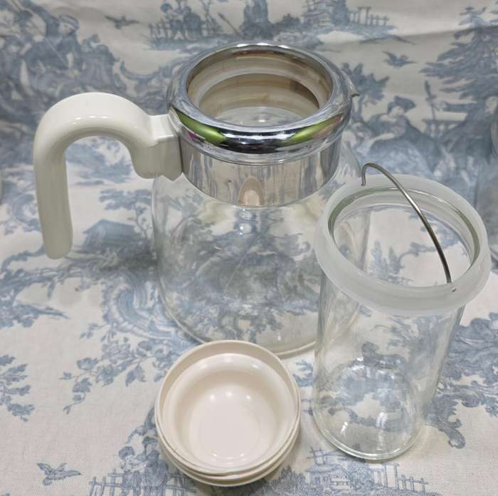 Vintage 1970s Pyrex Coffee/Tea Server | 2-in-1 Hot or Cold with Glass Ice Holder