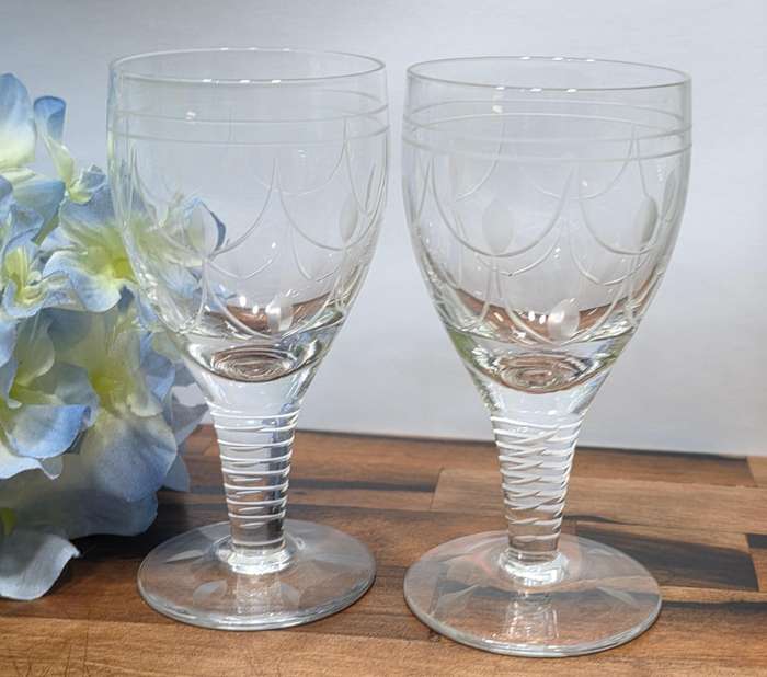 Set of Stuart Crystal Tamara Stem Glasses | Size on Photos |