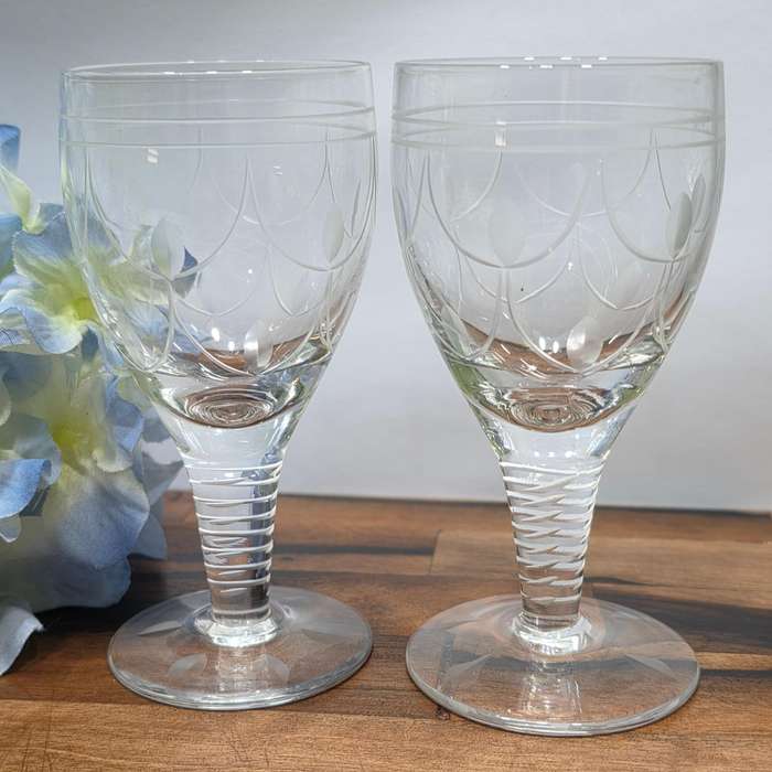 Set of Stuart Crystal Tamara Stem Glasses | Size on Photos |
