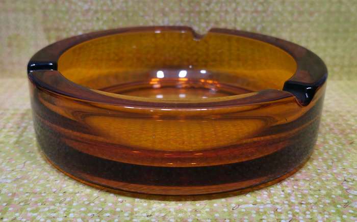LARGE HEAVY AMBER GLASS ASHTRAY | MADE IN ITALY