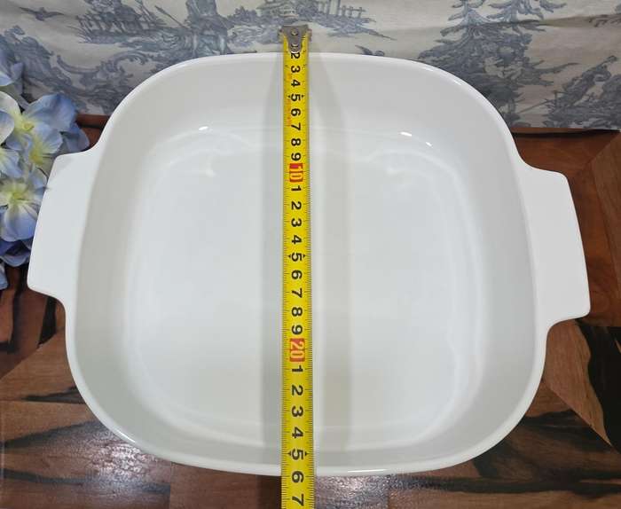 LARGE CORNING WARE BOWL WITH PYREX GLASS LID