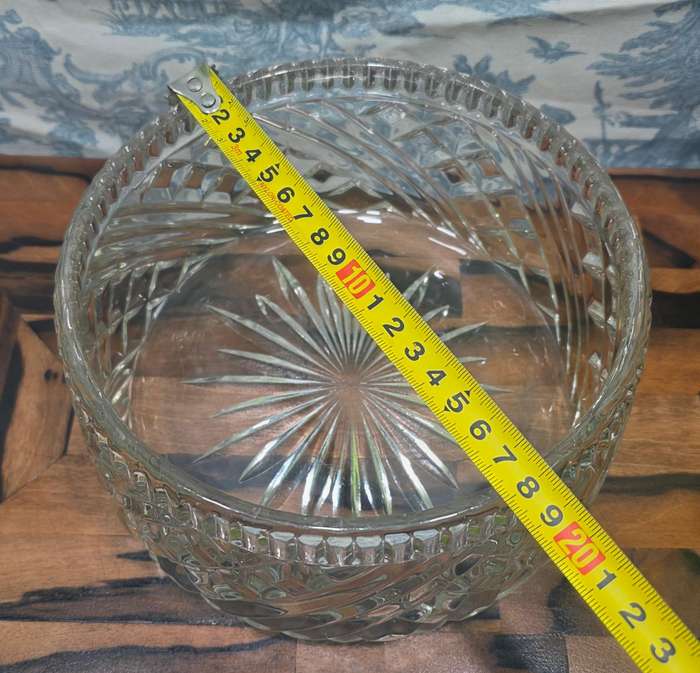 Beautifull Heavy Crystal Bowl