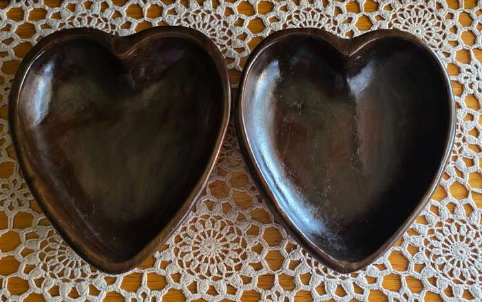 Set of 2 Vintage Wooden Heart-Shaped Bowls