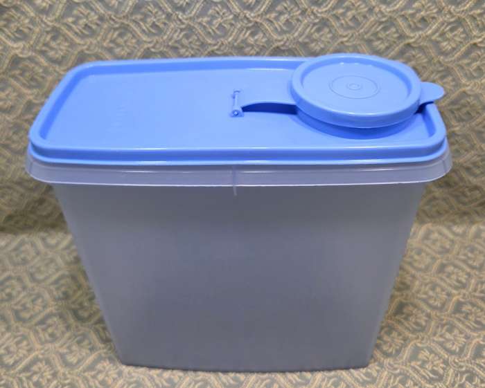 Tupperware Container | Like NEW |