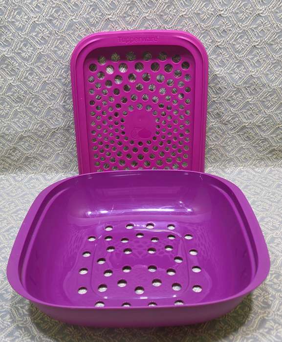 Tupperware Purple Strainers