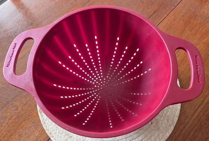 KitchenAid Classic Plastic Colander, 5-Quart, Red