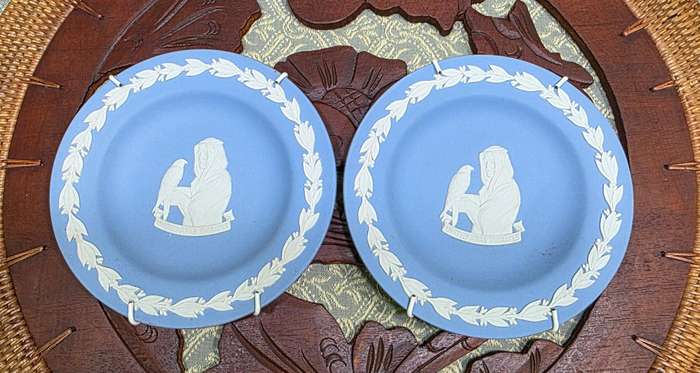 Wedgewood Jasperware wall plates mini