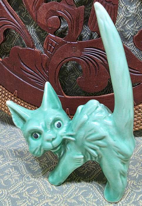 Vintage Sylvac Green Kitty | 1930`s | Very good Condition | England | free Bunny |