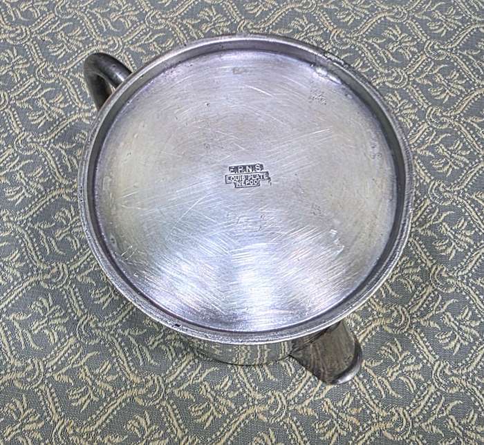 SET OF PLATED MILK POURERS