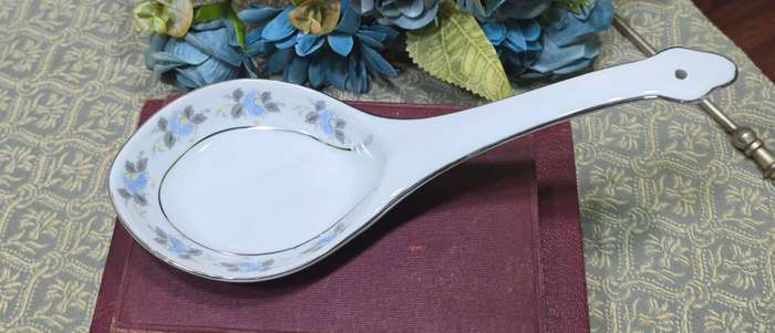 ORIENTAL SERVING SPOON