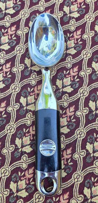 KitchenAid ice cream scoop