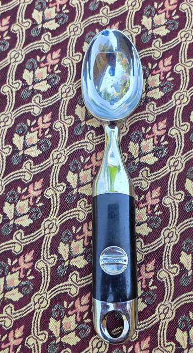 KitchenAid ice cream scoop