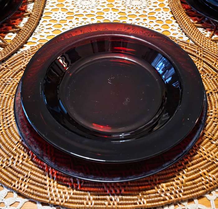 Arcoroc Vercors Ruby Red Glass Dinner Set  12 Pieces