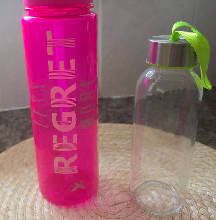 Water bottles (700 ml)