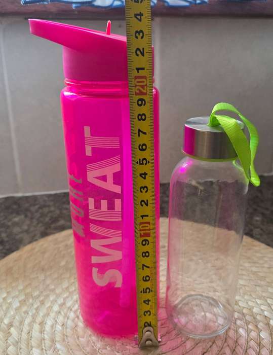 Water bottles (700 ml)