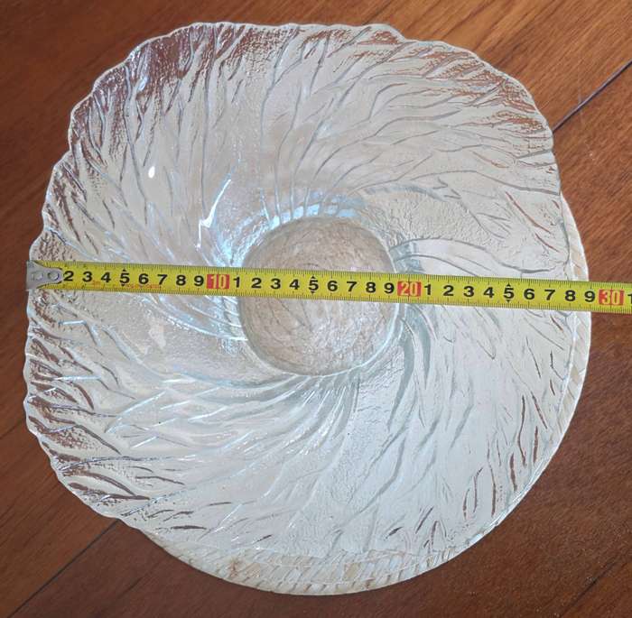 GLASS FRUIT BOWL
